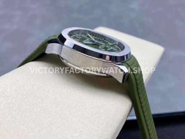 GR Factory Patek Philippe Aquanaut 5968G-010 42.2mm Steel Green Rubber Strap Green Dial (8) GR Factory Patek Philippe Aquanaut 5968G-010 42.2mm Steel Green Rubber Strap Green Dial