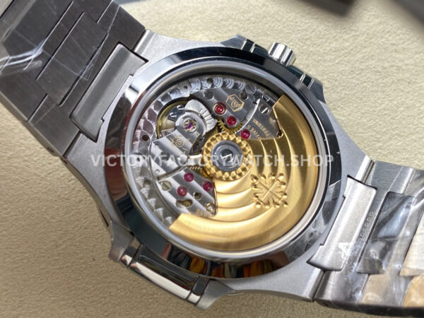 GR Factory Patek Philippe Emerald Nautilus 5711-111P-001 35.2mm Full Platinum Gray Dial (2) GR Factory Patek Philippe Emerald Nautilus 5711/111P-001 35.2mm Full Platinum Blue Diamond Bezel Gray Dial
