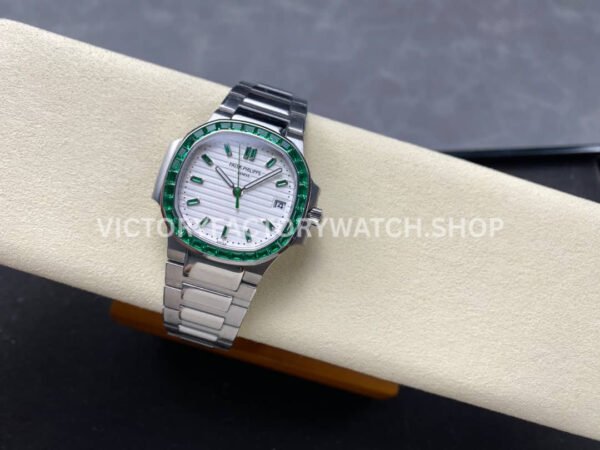 GR Factory Patek Philippe Emerald Nautilus 5711/113P-010 35.2mm Full Platinum Green Diamond White Dial