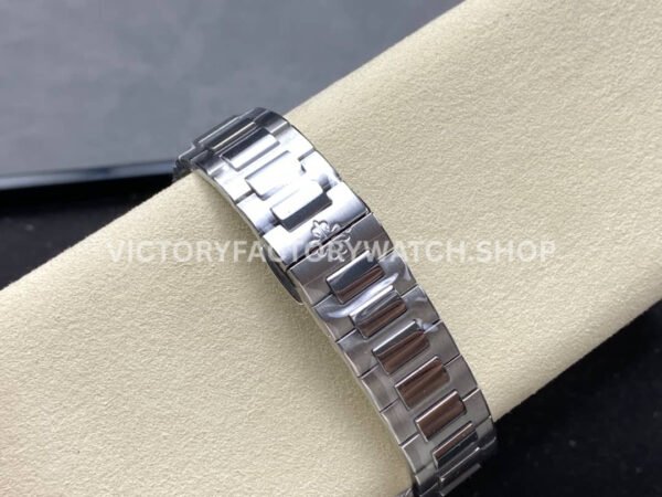 GR Factory Patek Philippe Emerald Nautilus 5711/110P-010 35.2mm Full Platinum Diamond Bezel White Dial