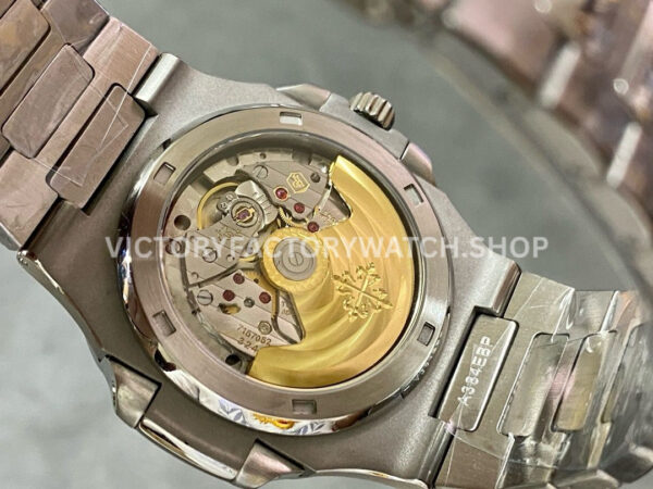 GR Factory Patek Philippe Emerald Nautilus 5711113P-001 40.5mm Full Platinum Black Dial (2) GR Factory Patek Philippe Emerald Nautilus 5711/113P-001 35.2mm Full Platinum Green Diamond Gray Dial