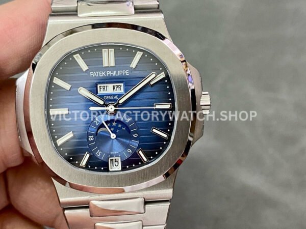 GR 5726 pairs a blue dial with full steel styling to deliver a more classic Nautilus identity, with stronger visual depth and a more familiar daily-wear profile.