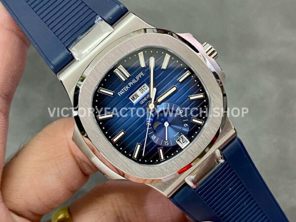 GR Factory Patek Philippe Nautilus 5726 40mm Steel Blue Rubber Strap Blue Dial (5) GR Factory Patek Philippe Nautilus 5726 40mm Steel Blue Rubber Strap Blue Dial