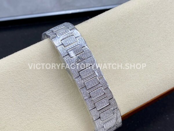 GR Factory Patek Philippe Nautilus 7118/1450G-001 35.2mm Full Diamond White Gold Diamond Dial