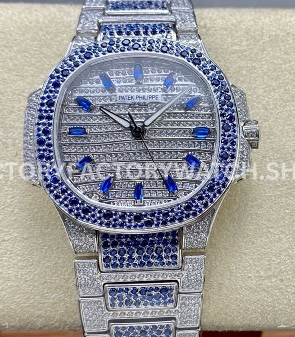 GR Patek Philippe Nautilus 7118 1453G blue jewelry dial