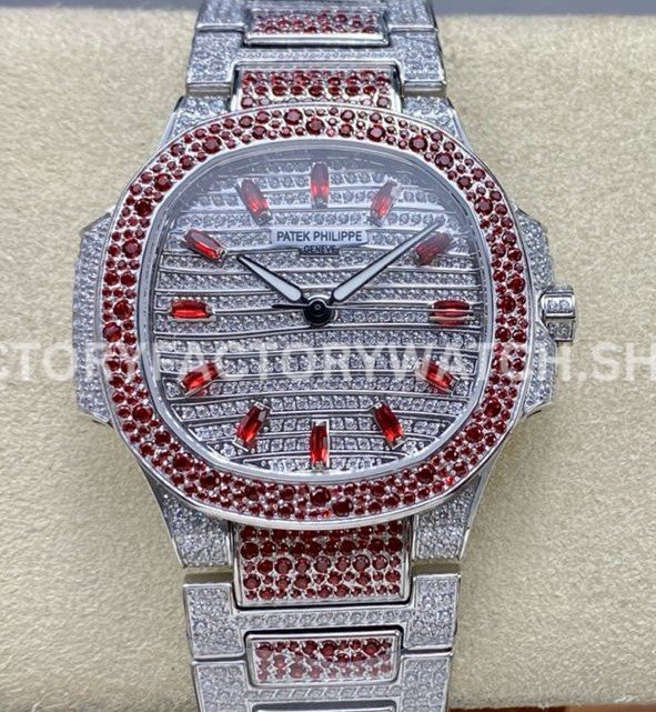 GR Patek Philippe Nautilus 7118 1453G red jewelry dial
