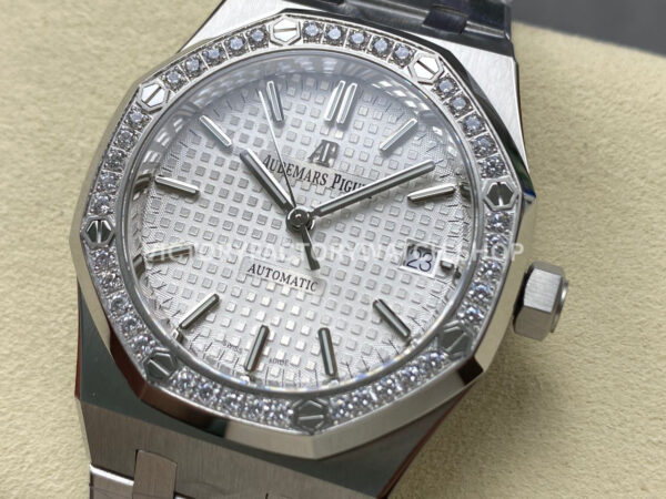 IPF Factory Audemars Piguet Royal Oak 15450ST.OO.1256ST.01 37mm Stainless Steel Diamond Bezel Silver Dial (8) IPF Factory Audemars Piguet Royal Oak 15450ST.OO.1256ST.01 37mm Stainless Steel Diamond Bezel Silver Dial