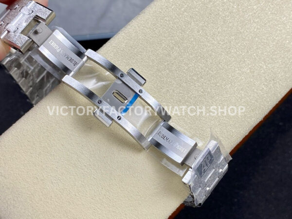 OMF Factory Frosted Audemars Piguet Royal Oak Chronograph 26240BCGG1 (8) OMF Factory Frosted Audemars Piguet Royal Oak Chronograph 26240BC.GG.1224BC.01 41mm Full Frosted White Gold Purple Dial