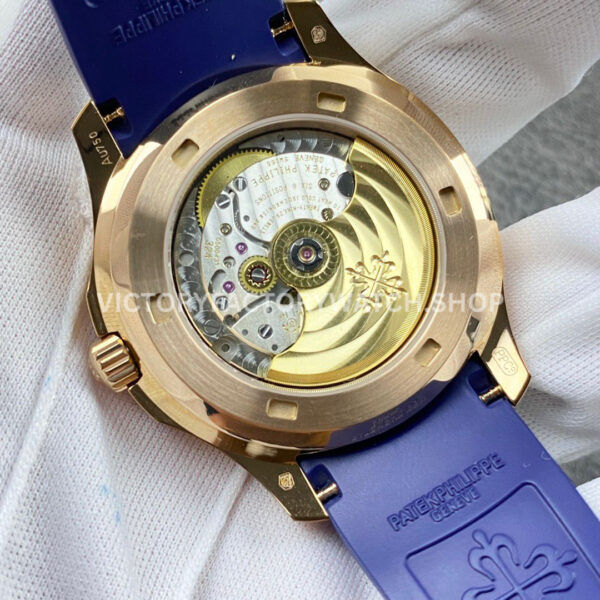 PP+ Factory Patek Philippe Aquanaut 5261R-001 40mm Rose Gold Blue Rubber Strap Blue Dial (5) PP+ Factory Patek Philippe Aquanaut 5261R-001 39.9mm Rose Gold Blue Rubber Strap Blue Dial