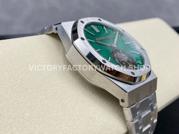 R8 Factory Audemars Piguet Royal Oak Tourbillon 26534TI.OO.1220TI.01 41mm Full Steel Green Dial (8) R8 Factory Audemars Piguet Royal Oak Tourbillon 26534TI.OO.1220TI.01 41mm Full Steel Green Dial