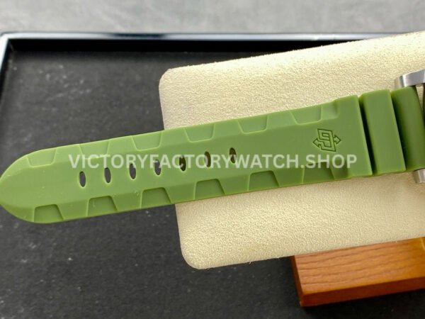 TTF Factory Panerai Submersible PAM01226 44mm Steel Rubber Strap White Dial