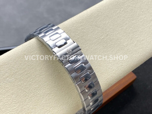 TW Factory Patek Philippe Nautilus 5726/1A-001 40mm Full Steel Gradient Grey Dial
