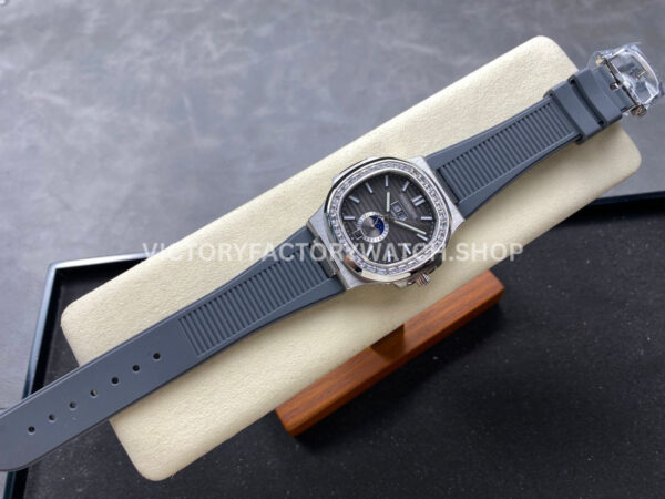 TW Factory Patek Philippe Nautilus 5726/1A-001 40mm Grey Rubber Strap Diamond Bezel Gradient Grey Dial