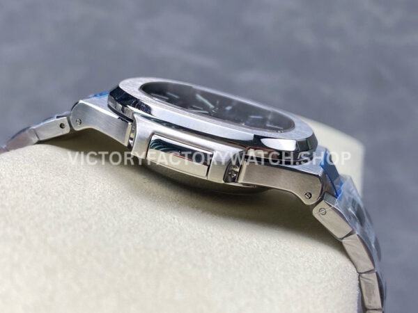 TW Factory Patek Philippe Nautilus 5726/1A-014 40mm Full Steel Blue Dial