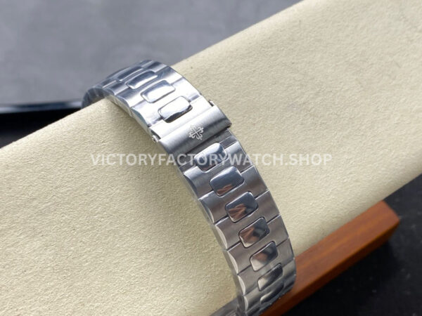 TW Factory Patek Philippe Nautilus 57261A-014 40mm Full Steel Diamond Bezel Blue Dial (1) TW Factory Patek Philippe Nautilus 5726/1A-014 40mm Full Steel Diamond Bezel Blue Dial