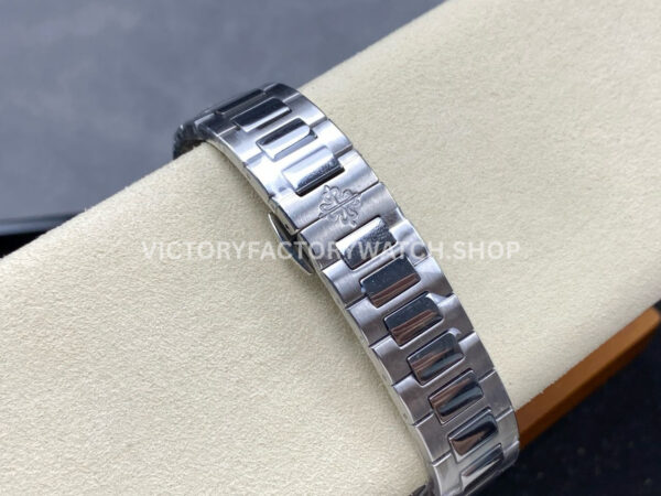 TW Factory Patek Philippe Nautilus 7118-1A-001 Blue Dial (2) TW Factory Patek Philippe Nautilus 7118-1A-001 35.2mm Full Steel Blue Dial
