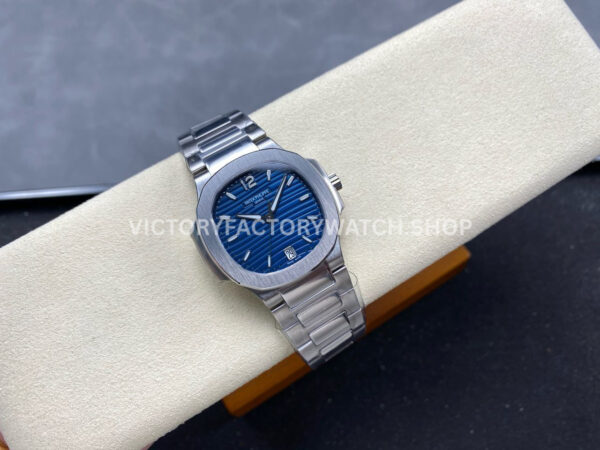 TW Factory Patek Philippe Nautilus 7118-1A-001 Blue Dial (7) TW Factory Patek Philippe Nautilus 7118-1A-001 35.2mm Full Steel Blue Dial