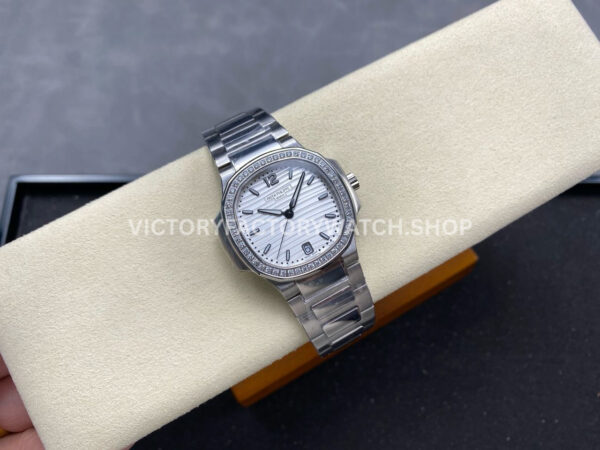 TW Factory Patek Philippe Nautilus 71181200A-010 Diamond Bezel White Dial (3) TW Factory Patek Philippe Nautilus 7118/1200A-010 35.2mm Full Steel Diamond Bezel White Dial