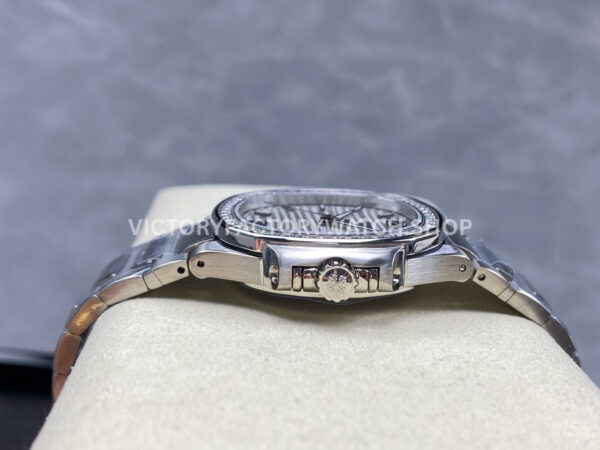 TW Factory Patek Philippe Nautilus 71181200A-010 Diamond Bezel White Dial (7) TW Factory Patek Philippe Nautilus 7118/1200A-010 35.2mm Full Steel Diamond Bezel White Dial