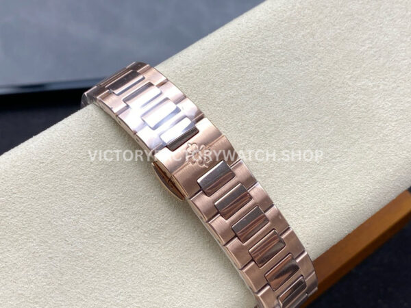 TW Factory Patek Philippe Nautilus 71181R-001 Rose Gold White Dial (5) TW Factory Patek Philippe Nautilus 7118/1R-001 35.2mm Full Rose Gold White Dial