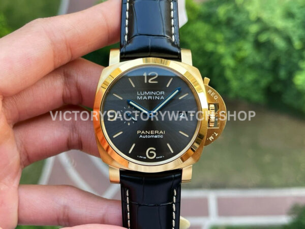 VS PAM01115 Panerai Luminor Marina black dial red gold