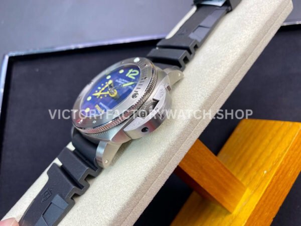 VS Factory Panerai Luminor Submersible GMT Pam00719 47mm Titanium Black Rubber Strap Blue Dial