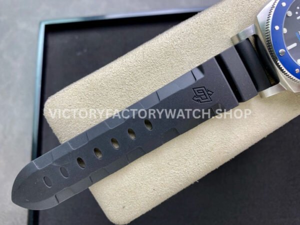 VS Factory Panerai Luminor Submersible Pam01209 42mm Steel Rubber Strap Black Dial