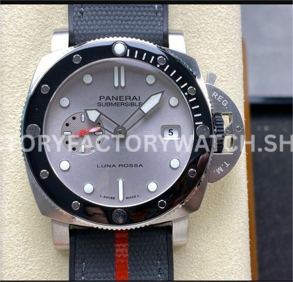 VS PAM01681 Panerai Luna Rossa silver dial Submersible