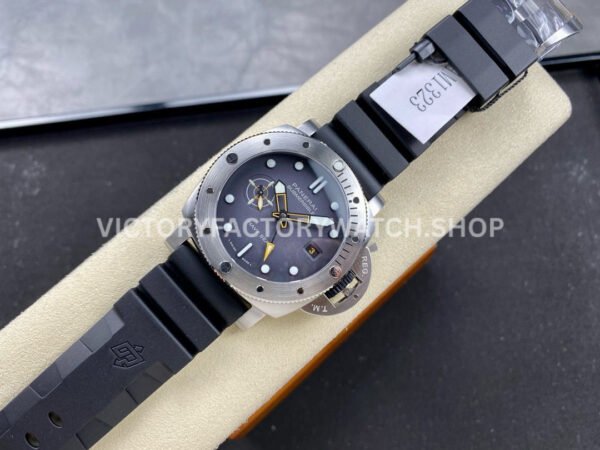 VS Factory Panerai Submersible GMT Pam01323 44mm Steel Fiber Black Rubber Strap Grey Dial