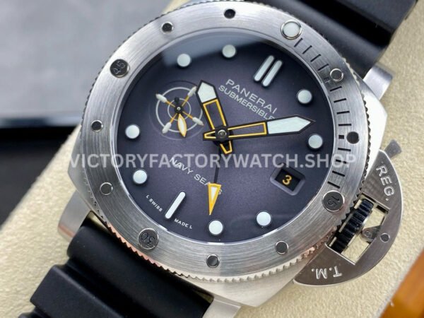 VS Factory Panerai Submersible GMT Pam01323 44mm Steel Fiber Black Rubber Strap Grey Dial