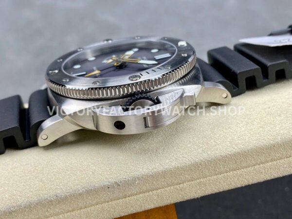 VS Factory Panerai Submersible GMT Pam01323 44mm Steel Fiber Black Rubber Strap Grey Dial