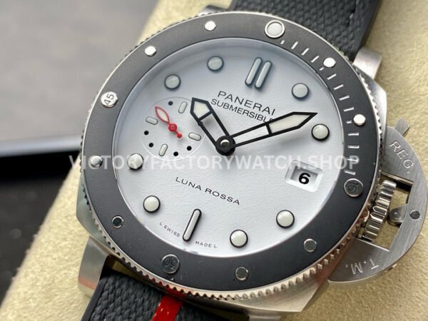VS Factory Panerai Submersible Luna Rossa Pam01579 42mm Steel Rubber Strap White Dial