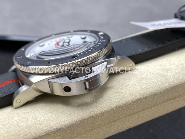VS Factory Panerai Submersible Luna Rossa Pam01579 42mm Steel Rubber Strap White Dial