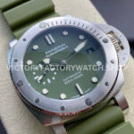 VS Factory Panerai Submersible PAM 01055 42mm Steel Verde Militare Green R (9) VS Factory Panerai Submersible Pam01055 42mm Steel Verde Militare Green Rubber Strap Verde Militare Green Dial