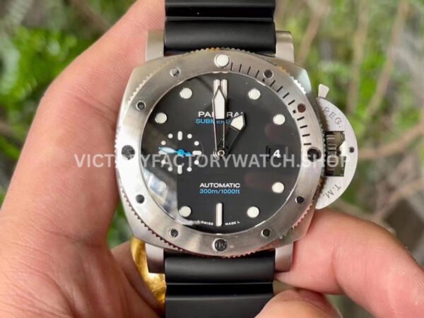 VS PAM01229 Panerai Submersible black dial steel 44mm