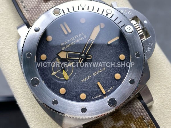 VS Factory Panerai Submersible Pam1518 44mm Steel Rubber Strap Black Dial