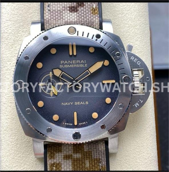 VS PAM1518 Panerai Submersible black dial steel 44mm