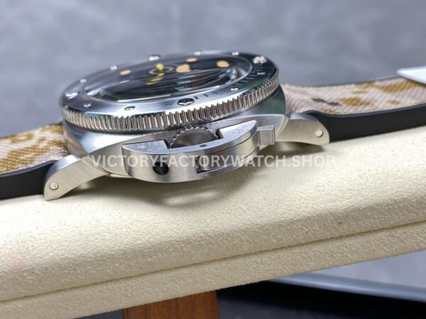 VS Factory Panerai Submersible Pam1518 44mm Steel Rubber Strap Black Dial