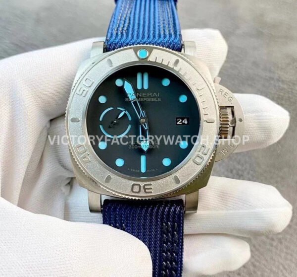 VS PAM00985 Panerai Submersible black dial titanium 47mm