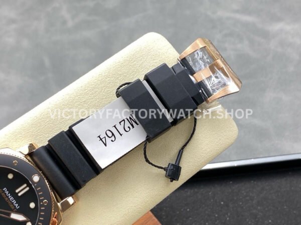 VS Factory Panerai Submersible Pam02164 42mm Yellow Gold Rubber Strap Black Dial