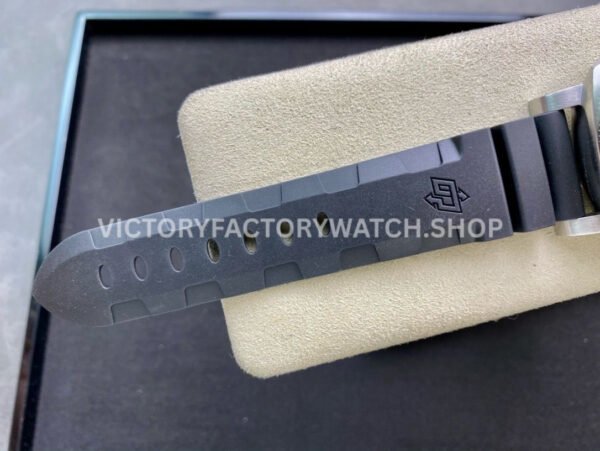 VS Factory Panerai Submersible Pam00683 42mm Steel Black Rubber Strap Black Dial