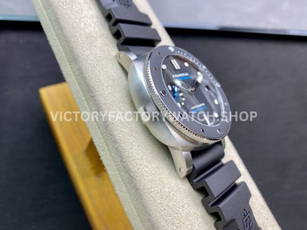 VS Factory Panerai Submersible Pam00683 42mm Steel Black Rubber Strap Black Dial