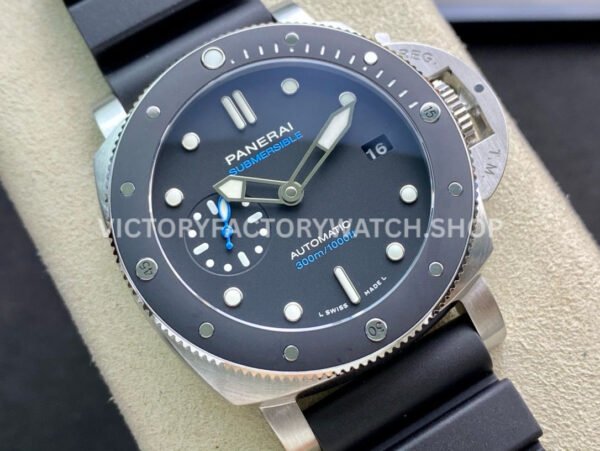 VS Factory Panerai Submersible Pam00683 42mm Steel Black Rubber Strap Black Dial