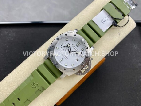 VS Factory Panerai Submersible Quarantaquattro Bianco Pam1226 44mm Steel Green Rubber Strap White Dial