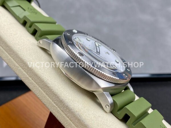 VS Factory Panerai Submersible Quarantaquattro Bianco Pam1226 44mm Steel Green Rubber Strap White Dial