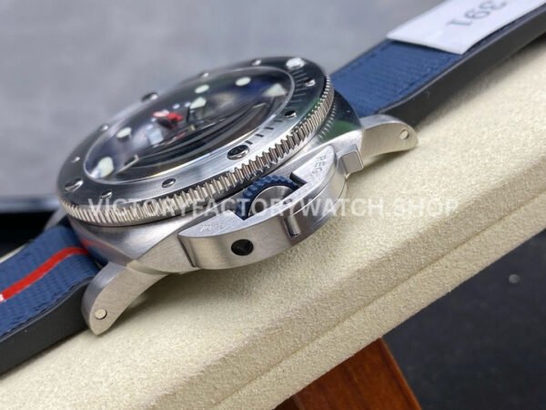 VS Factory Panerai Submersible Quarantaquattro Luna Rossa Pam01391 44mm Steel Rubber Strap Dial