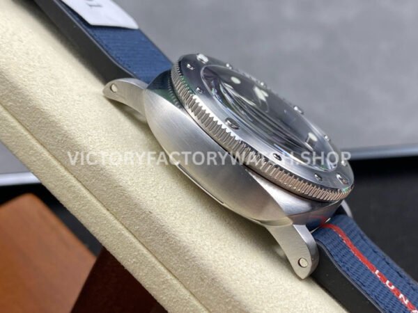 VS Factory Panerai Submersible Quarantaquattro Luna Rossa Pam01391 44mm Steel Rubber Strap Dial