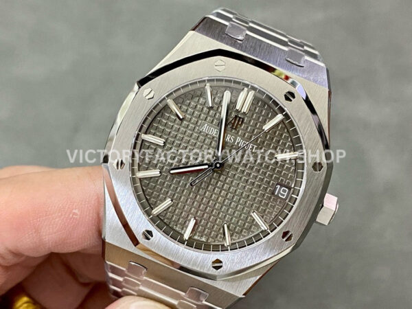 ZF Factory Audemars Piguet Royal Oak 15500ST.OO.1220ST.02 41mm Full Steel Grey Dial (2) ZF Factory Audemars Piguet Royal Oak 15500ST.OO.1220ST.02 41mm Full Steel Grey Dial