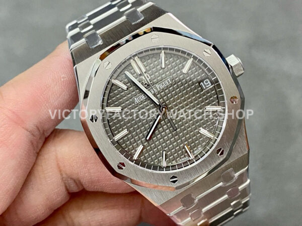ZF Factory Audemars Piguet Royal Oak 15500ST.OO.1220ST.02 41mm Full Steel Grey Dial (5) ZF Factory Audemars Piguet Royal Oak 15500ST.OO.1220ST.02 41mm Full Steel Grey Dial