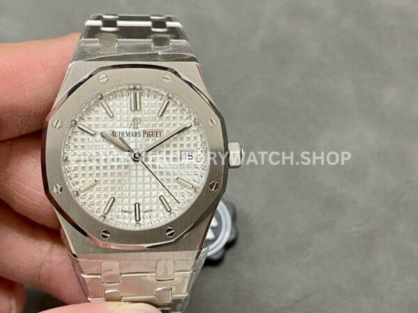 ZF Factory Audemars Piguet Royal Oak 77350ST.OO.1261ST.01 34mm Full Steel White Dial (4) ZF AP Royal Oak 77350ST white dial 34mm steel luxury watch super clone